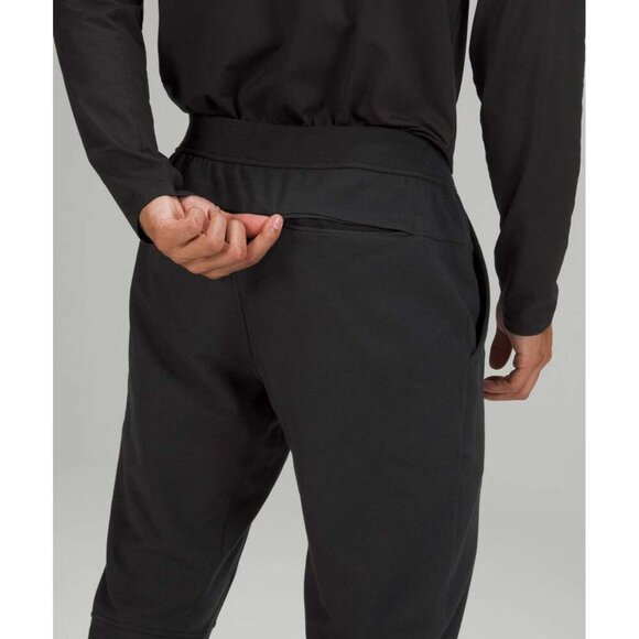 City Sweat Jogger Shorter - Black - Picture 4 of 5